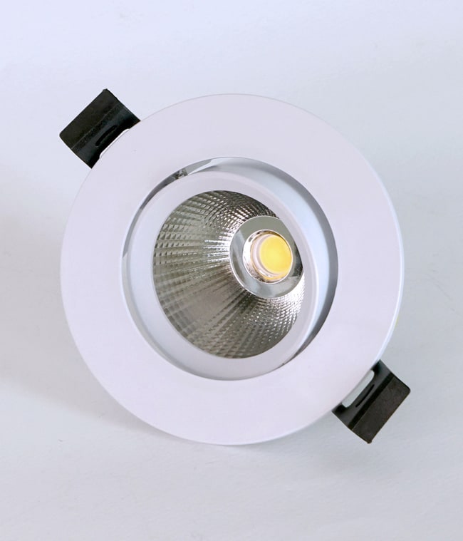 쿠로 COB 회전 매입등 (타공 50mm 2인치 6W / 타공 75mm 3인치 9W)